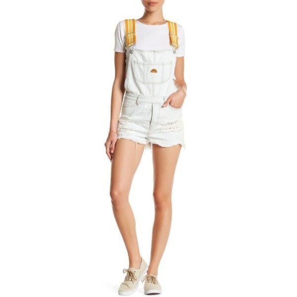 NWOT C&C California Robin Distressed Denim Shortall w. Pins Size S